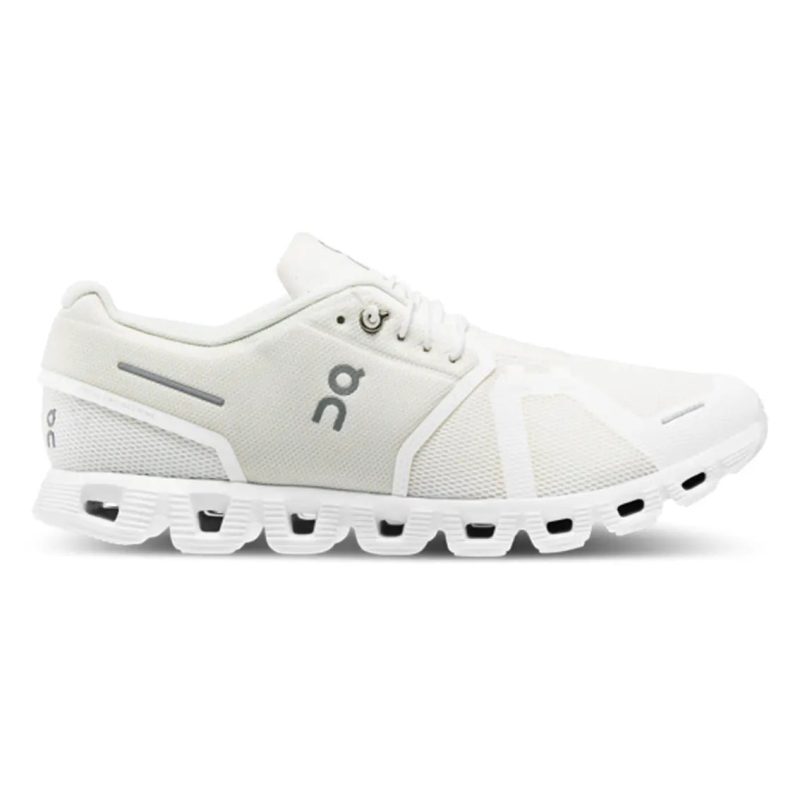 WomensOnRunningCloud5 UndyedWhite 1