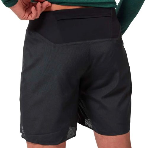 on m lightweight shorts black